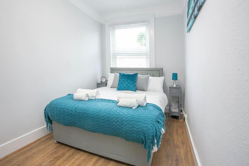 Large Stylish 2bedroom Flat In Wood Appartement *